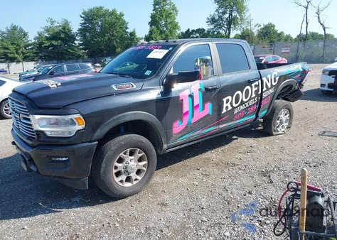 2021 Ram 2500 Laramie 4X4 6'4 Box z USA, uszkodzony, nr VIN 3C6UR5FL2MG558334